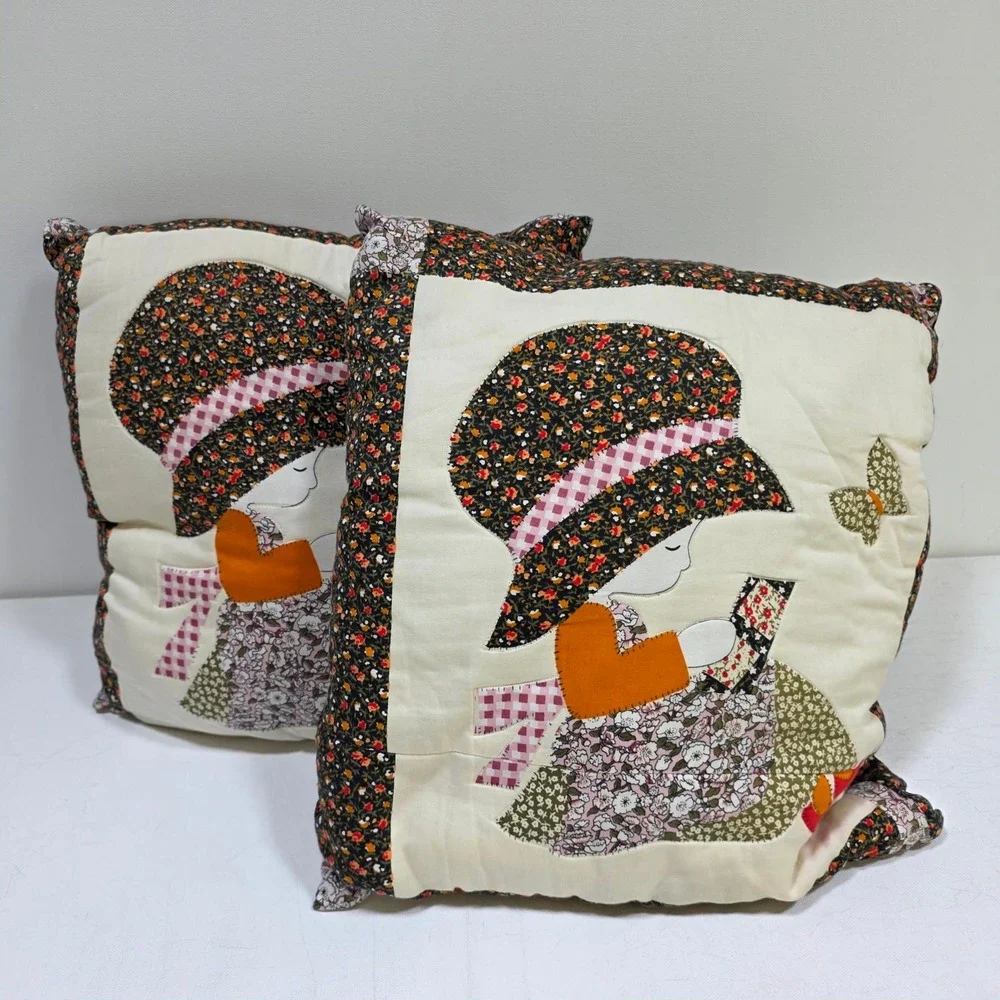 Throw Pillows Unisex 18x18 Multicolor Patchwork Applique Reading Girl